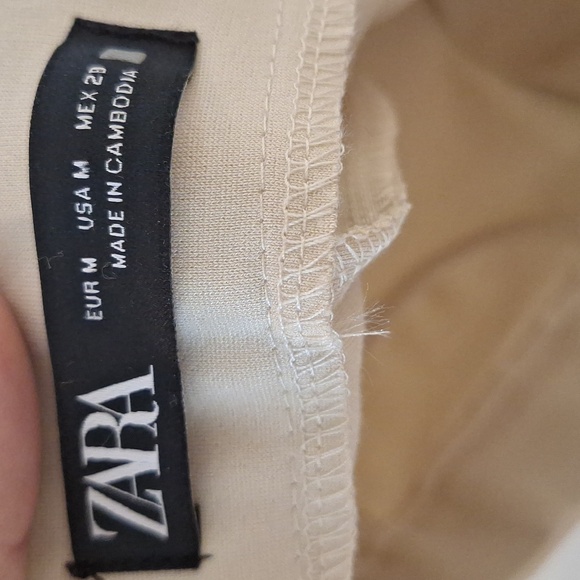 Zara  bone colored  leggings with zipper and button size medium - Picture 3 of 3